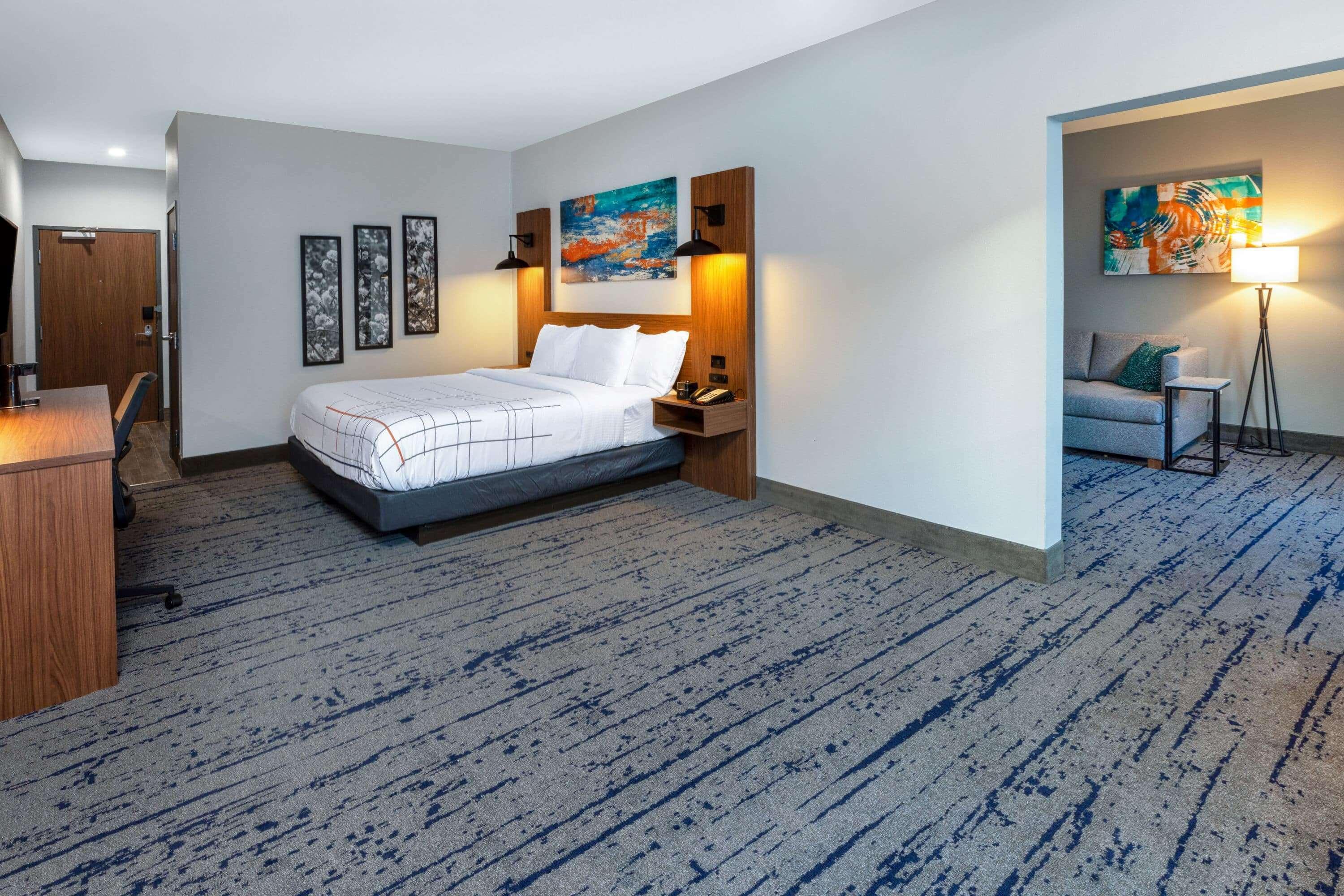 La Quinta Inn & Suites By Wyndham Dallas - Frisco Stadium Bagian luar foto