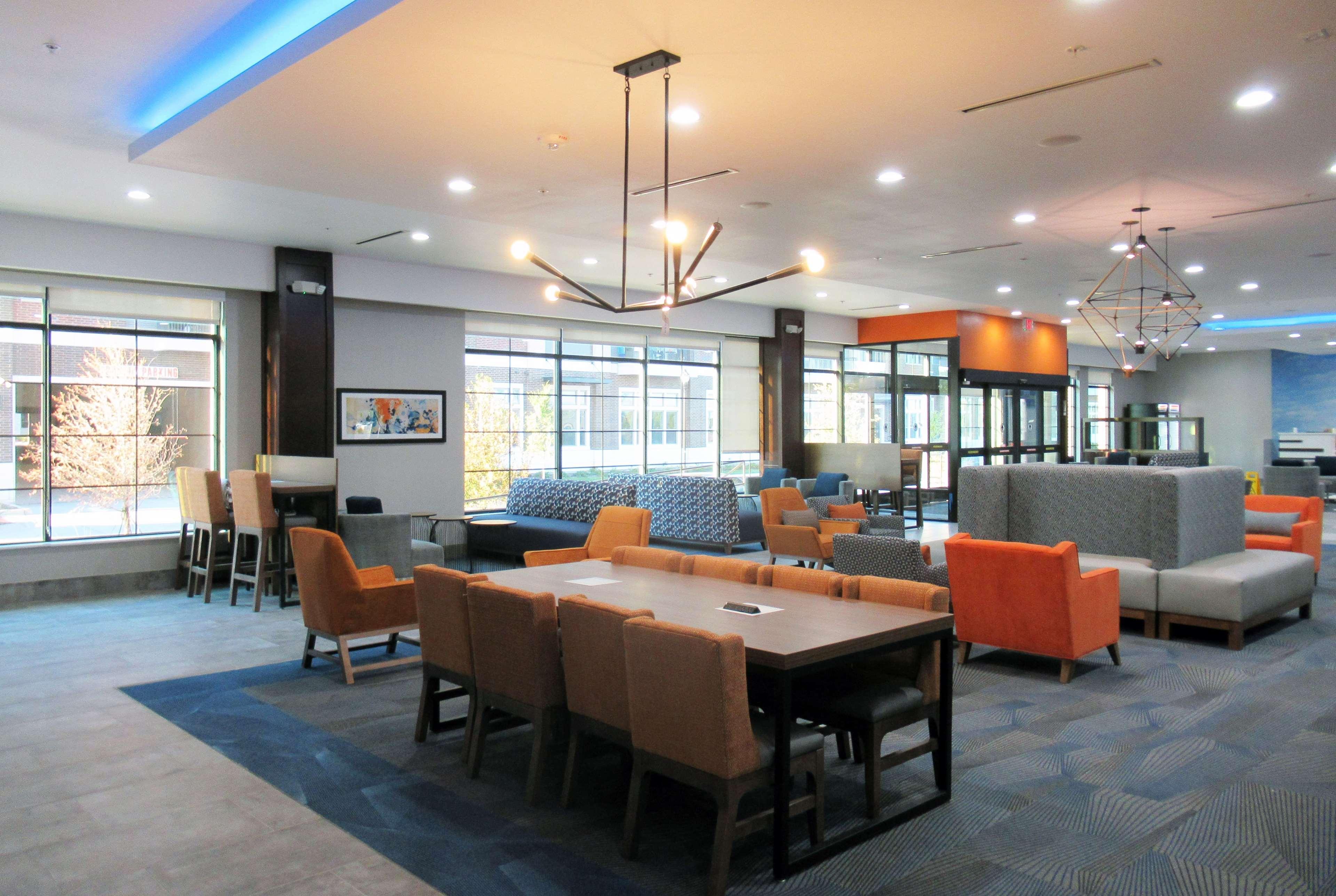 La Quinta Inn & Suites By Wyndham Dallas - Frisco Stadium Bagian luar foto