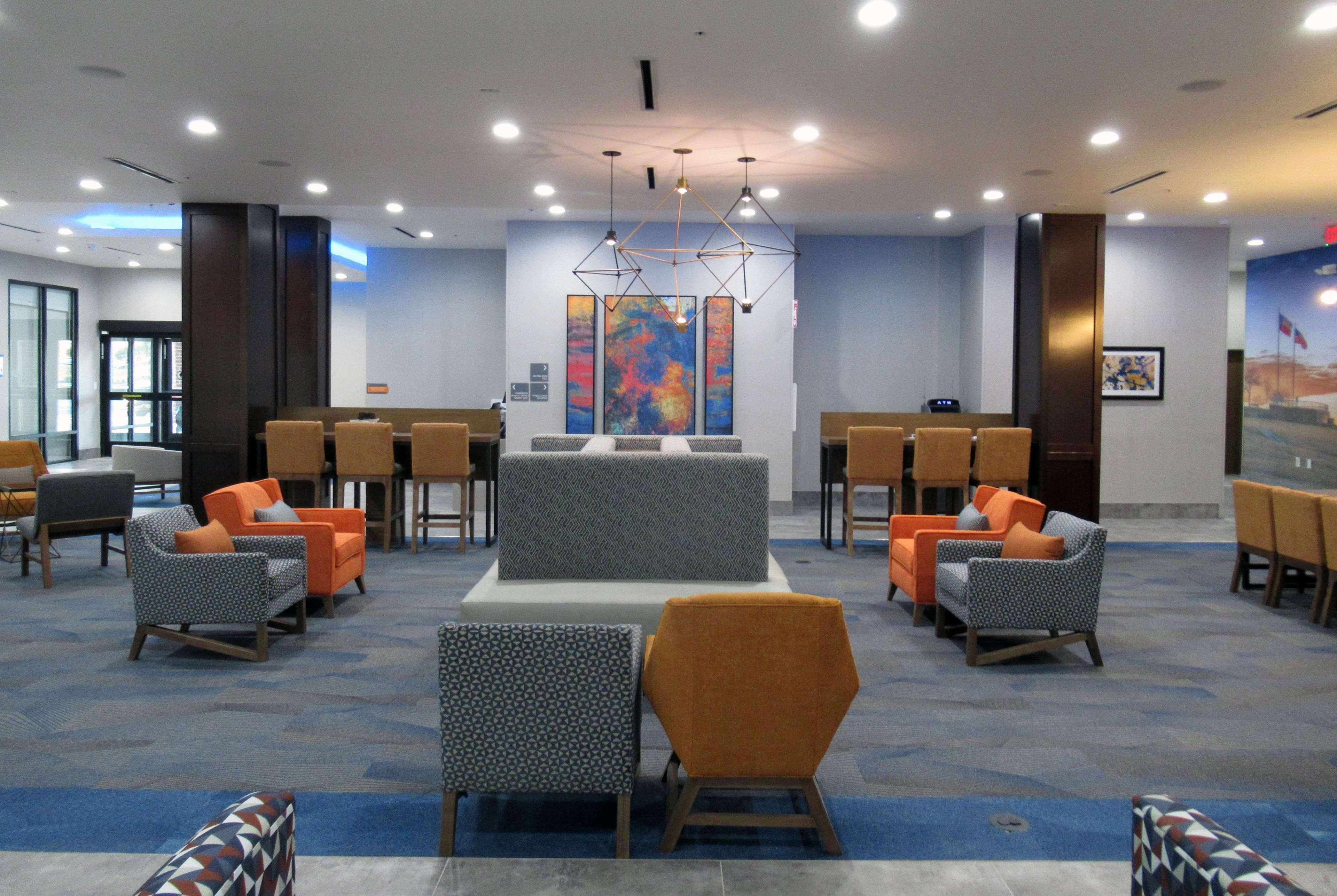 La Quinta Inn & Suites By Wyndham Dallas - Frisco Stadium Bagian luar foto