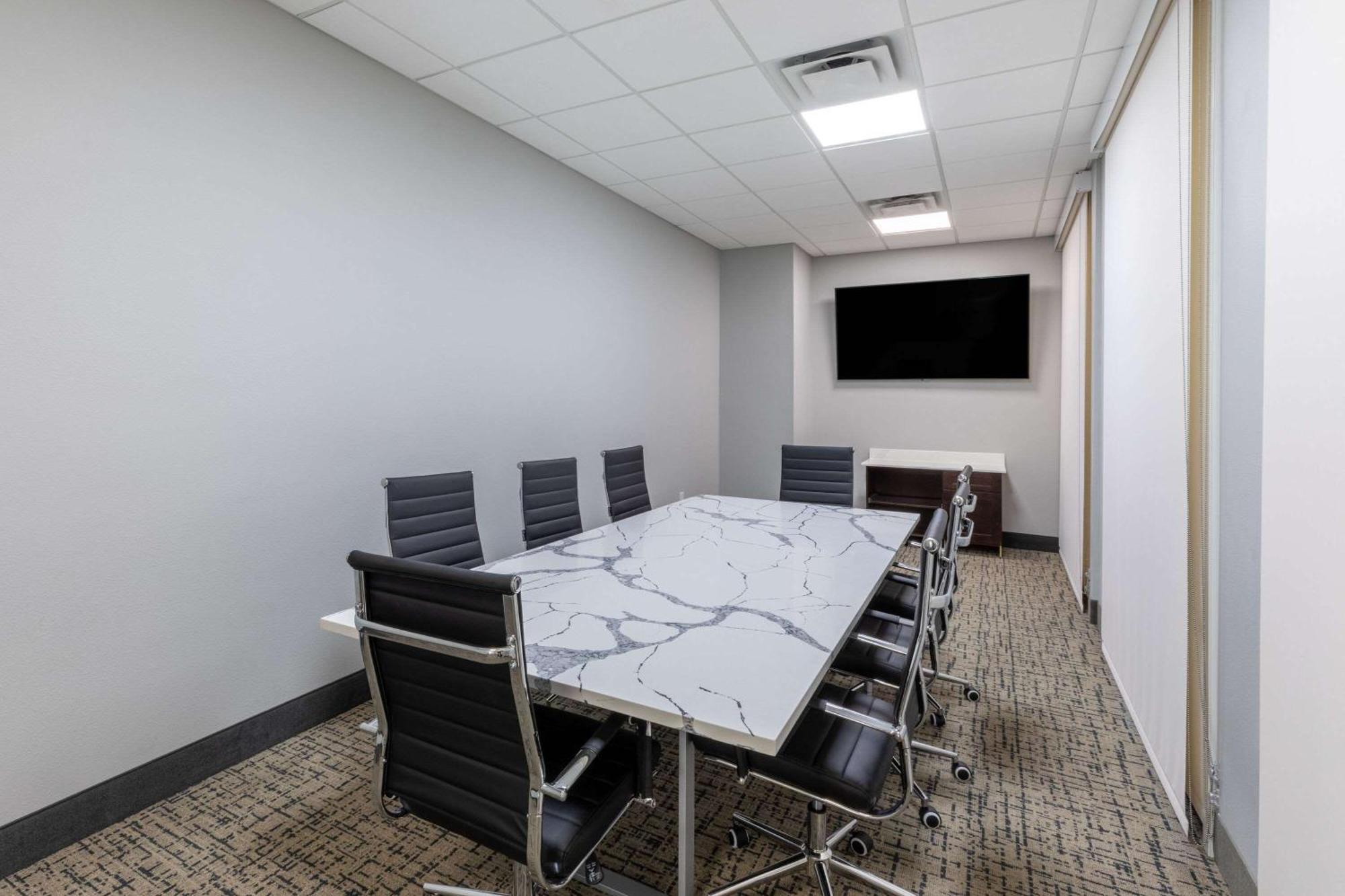 La Quinta Inn & Suites By Wyndham Dallas - Frisco Stadium Bagian luar foto